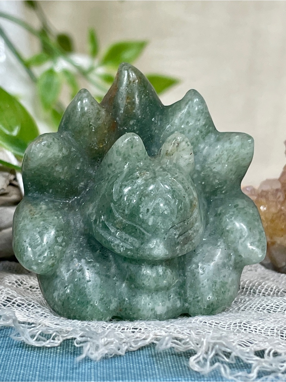 !!! NEW !!! 2668 Green Aventurine Crystal 9 Tail Fox Mini Carving